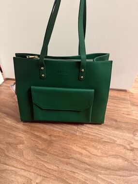 F&W STYLE Green Solid Tote Shoulder Bag with Gold Hardware & Zip Closure